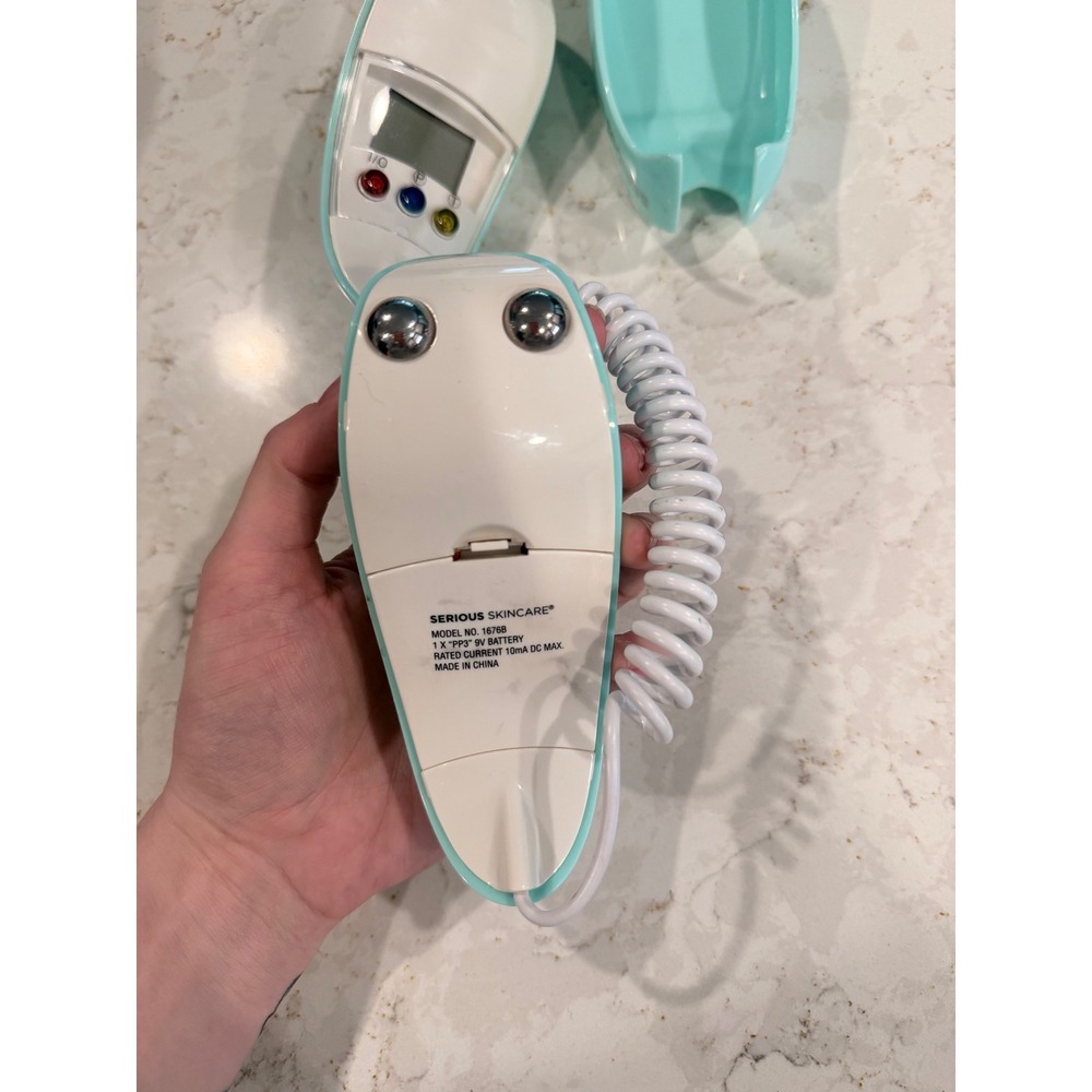 Serious Skincare Facial Toning System Model 1676B Teal Microcurrent Device Case - Picture 6 of 7